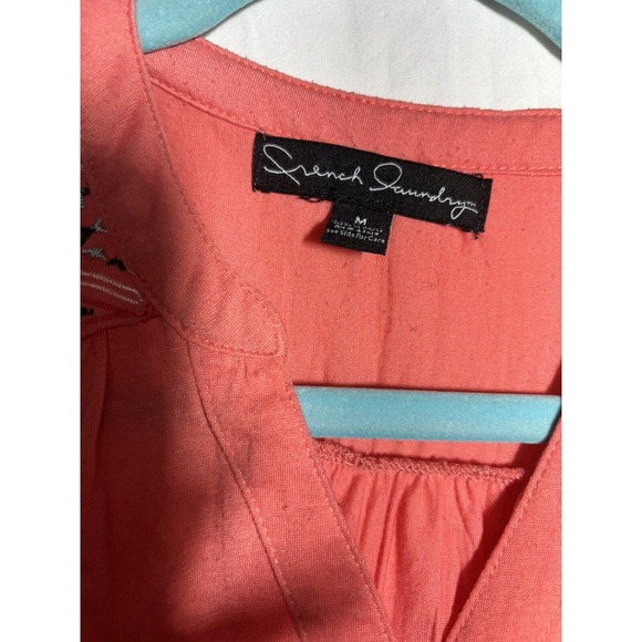 French Laundry Top Womens Medium Coral Button Top‎ Embroidered Shoulder EUC M12 - Picture 2 of 5